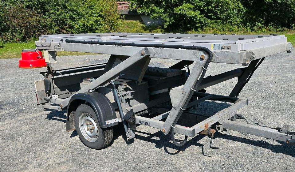 Trebbiner Horizont VWT Verkehrsleittafel Verkehrswarnanhänger Verkehrsleitanhänger Verkehrssicherungsanhänger Nissen Absperrtafel - Прицеп: фото 4 Trebbiner Horizont VWT Verkehrsleittafel Verkehrswarnanhänger Verkehrsleitanhänger Verkehrssicherungsanhänger Nissen Absperrtafel - Прицеп: фото 4