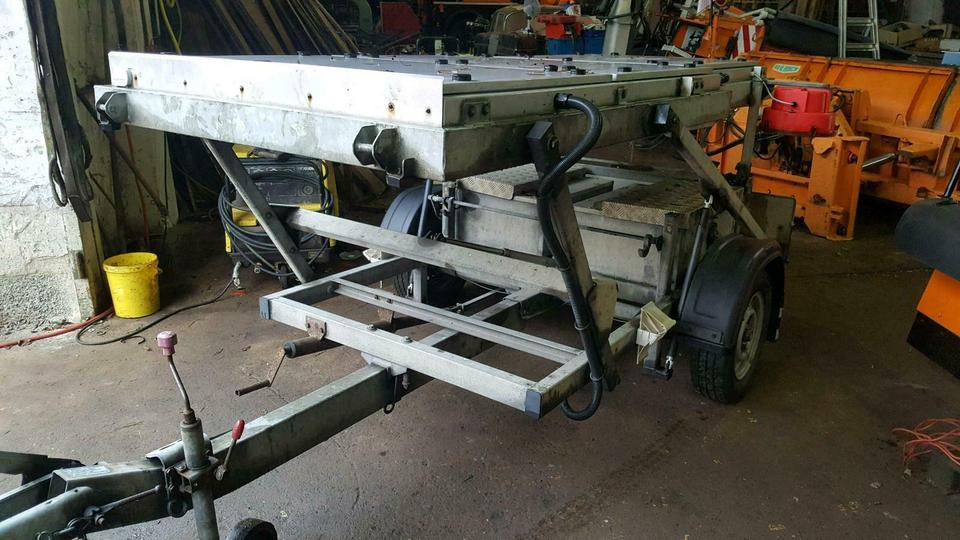 Trebbiner VWT-E Verkehrsleittafel Verkehrsleitanhänger Schild - Прицеп: фото 2 Trebbiner VWT-E Verkehrsleittafel Verkehrsleitanhänger Schild - Прицеп: фото 2