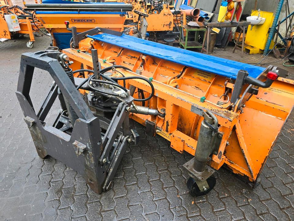 SMB SR 3.0 Schneepflug Schneeschild Schneeschieber 3m. Schmidt Beilhack Epoke MS unimog 405 423 427 430 318 218 - Отвал для снега: фото 1 SMB SR 3.0 Schneepflug Schneeschild Schneeschieber 3m. Schmidt Beilhack Epoke MS unimog 405 423 427 430 318 218 - Отвал для снега: фото 1