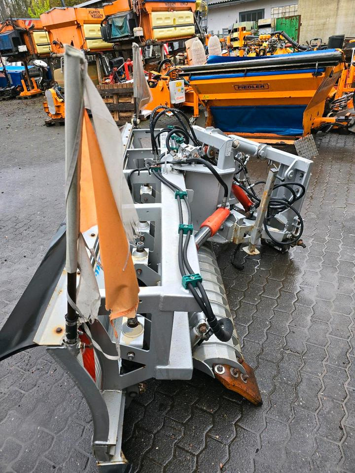 Springer SSL 2902-3 Schneepflug Schneeschild Schneeschieber Unimog 405 U300 400 500 423 427 Schmidt Beilhack Mercedes-Benz - Отвал для снега: фото 5 Springer SSL 2902-3 Schneepflug Schneeschild Schneeschieber Unimog 405 U300 400 500 423 427 Schmidt Beilhack Mercedes-Benz - Отвал для снега: фото 5