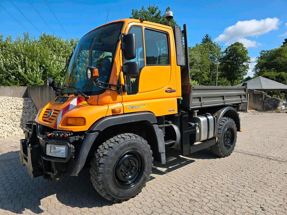 Снегоуборочная машина Unimog 405/10 U300 Bluetec 5 Mercedes-Benz U 300 UGE UGN mit Jotha Absetzkipper combi con 4518 Absetzer: фото 6 Снегоуборочная машина Unimog 405/10 U300 Bluetec 5 Mercedes-Benz U 300 UGE UGN mit Jotha Absetzkipper combi con 4518 Absetzer: фото 6