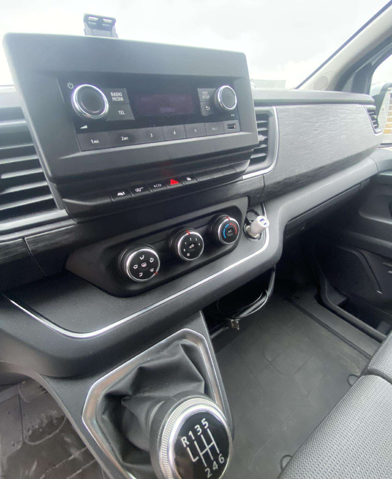 Renault Trafic - Микроавтобус, Пассажирский фургон: фото 5 Renault Trafic - Микроавтобус, Пассажирский фургон: фото 5