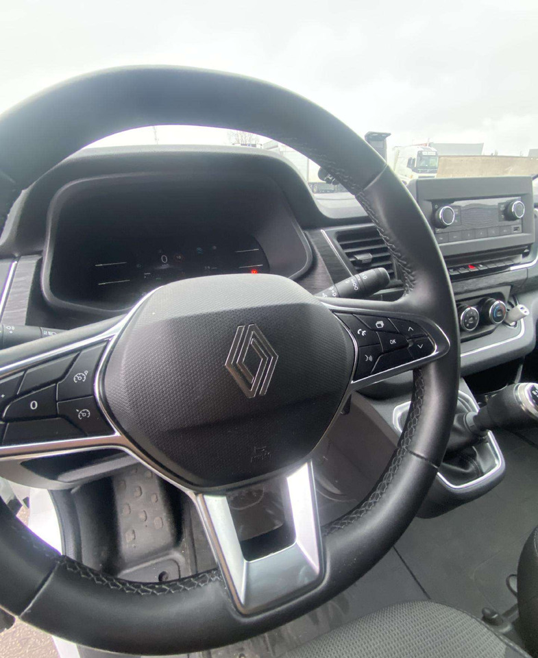 Renault Trafic - Микроавтобус, Пассажирский фургон: фото 4 Renault Trafic - Микроавтобус, Пассажирский фургон: фото 4