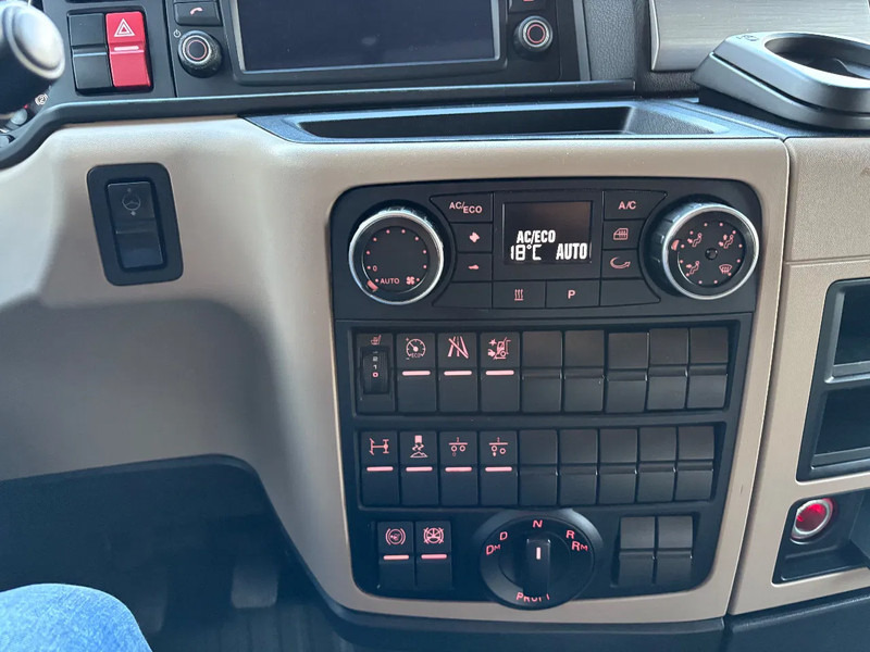 MAN TGX 18.500 4x2 / YEAR 2019 / RETARDER / - Тягач: фото 3 MAN TGX 18.500 4x2 / YEAR 2019 / RETARDER / - Тягач: фото 3