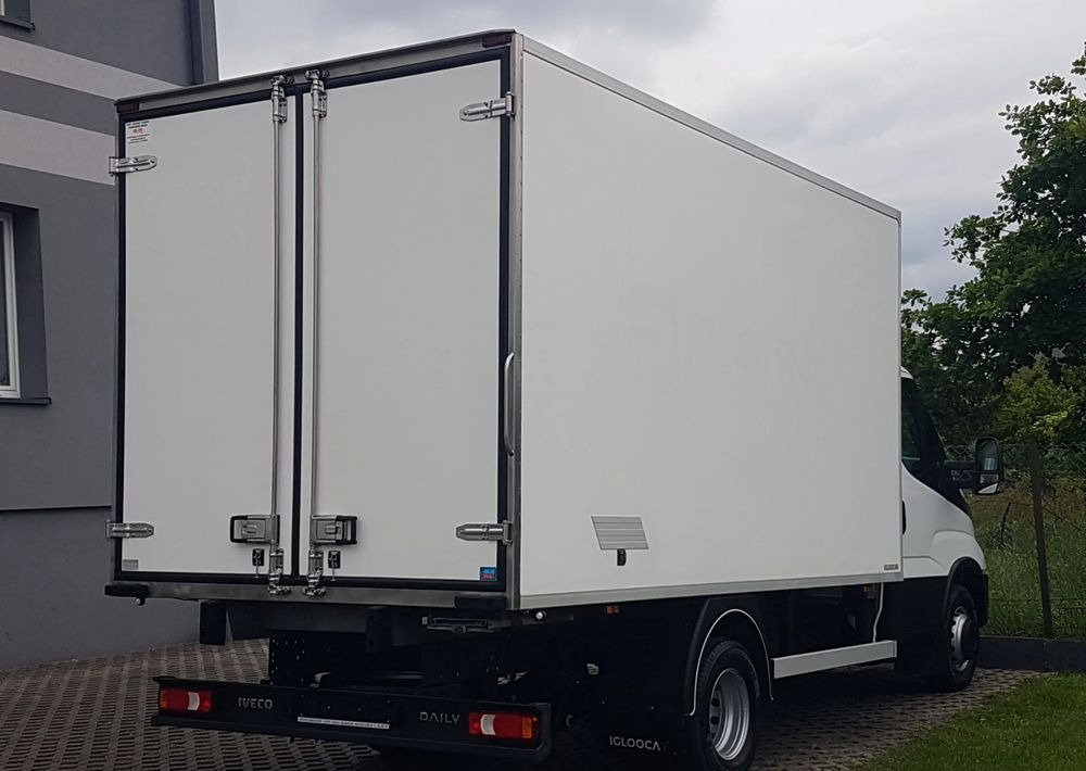 Iveco 72-180 DAILY 8EP KONTENER IZOTERMA 4,16x2,10x2,09 DMC 7200 KG KLIMATRONIK TEMPOMAT KRAJOWY - Грузовик с закрытым кузовом: фото 4 Iveco 72-180 DAILY 8EP KONTENER IZOTERMA 4,16x2,10x2,09 DMC 7200 KG KLIMATRONIK TEMPOMAT KRAJOWY - Грузовик с закрытым кузовом: фото 4
