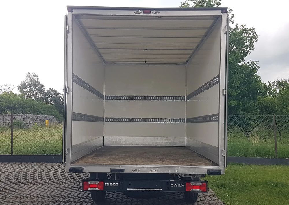 Iveco Daily 8EP KONTENER 4,14x2,21x2,20 KLIMA MANUAL KRAJOWY DMC 3500KG - Фургон с закрытым кузовом: фото 5 Iveco Daily 8EP KONTENER 4,14x2,21x2,20 KLIMA MANUAL KRAJOWY DMC 3500KG - Фургон с закрытым кузовом: фото 5
