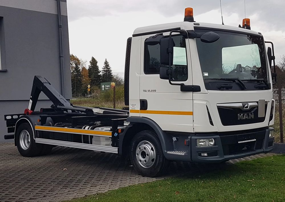 MAN TGL 12.220 HAKOWIEC 4x2 KLIMA HAKOWIEC DO KONTENERÓW - Крюковой мультилифт: фото 5 MAN TGL 12.220 HAKOWIEC 4x2 KLIMA HAKOWIEC DO KONTENERÓW - Крюковой мультилифт: фото 5