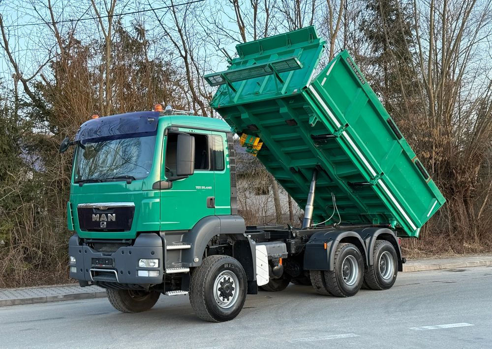 MAN * TGS 26.440 MAN * Kiper / Wywrotka * 6x6 * Sprowadzona * Bordmatik * Stan Perfekcyjny - Самосвал: фото 1 MAN * TGS 26.440 MAN * Kiper / Wywrotka * 6x6 * Sprowadzona * Bordmatik * Stan Perfekcyjny - Самосвал: фото 1