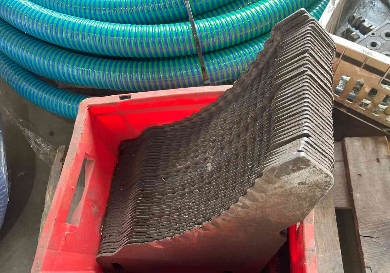 Bergmann Silagemes messenset B02-1011 Carex, Shuttle, Royal, Repex weidebouwmachines - Самозагружающийся прицеп: фото 1 Bergmann Silagemes messenset B02-1011 Carex, Shuttle, Royal, Repex weidebouwmachines - Самозагружающийся прицеп: фото 1