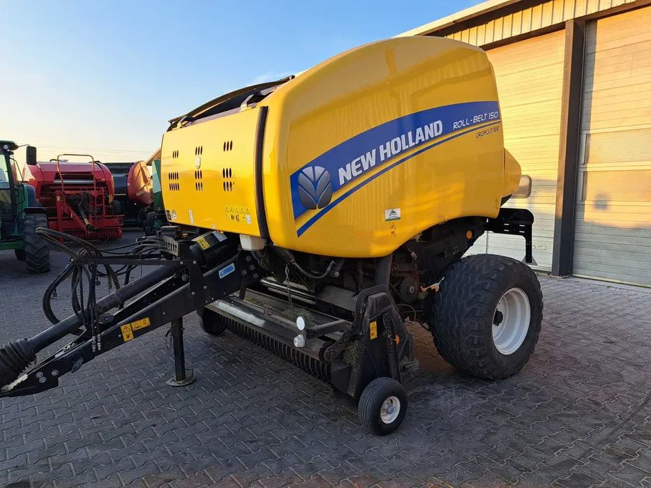 New Holland ROLL-BELT 150 cropcutter - Пресс-подборщик рулонный: фото 2 New Holland ROLL-BELT 150 cropcutter - Пресс-подборщик рулонный: фото 2