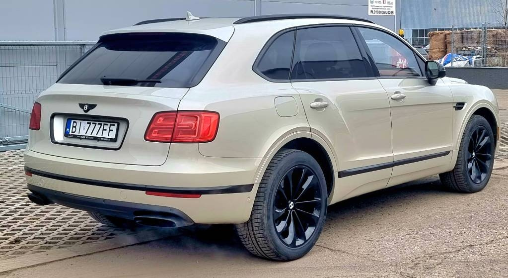 Bentley BENTAYGA 6.0 W12 - Легковой автомобиль: фото 1 Bentley BENTAYGA 6.0 W12 - Легковой автомобиль: фото 1