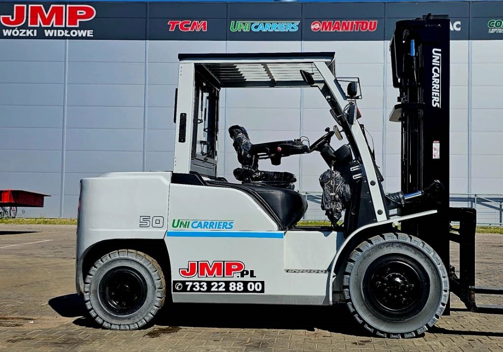 UniCarriers DG1F4A50Y GX50 D - Дизельный погрузчик: фото 4 UniCarriers DG1F4A50Y GX50 D - Дизельный погрузчик: фото 4