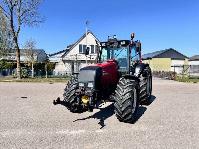Valtra 6400, Luchtremmen, Fronthef, Frontaftakas - Трактор: фото 5 Valtra 6400, Luchtremmen, Fronthef, Frontaftakas - Трактор: фото 5