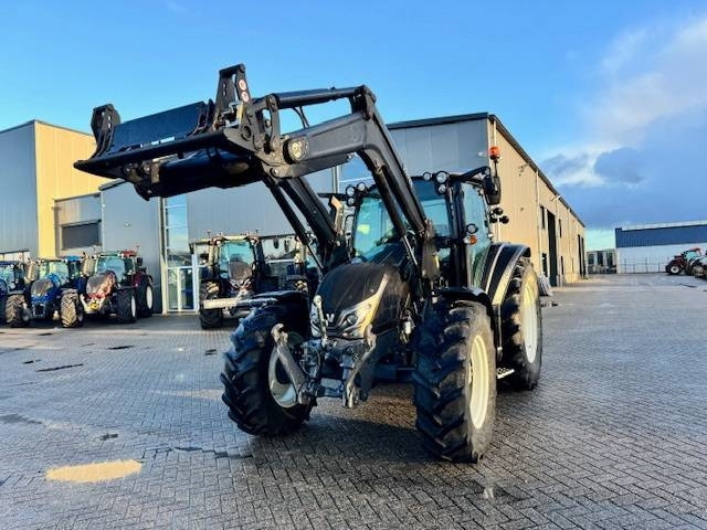 Valtra G115 hitech, 1625 uur, G4 voorlader! - Трактор: фото 3 Valtra G115 hitech, 1625 uur, G4 voorlader! - Трактор: фото 3