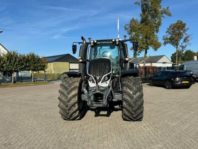 Valtra T214 Versu - Трактор: фото 5 Valtra T214 Versu - Трактор: фото 5