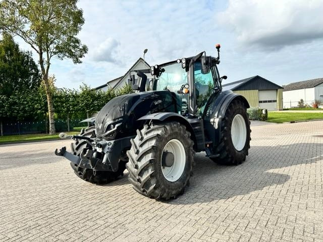 Valtra T235 Direct Smart Touch TWINTRAC! 745 HOURS - Трактор: фото 2 Valtra T235 Direct Smart Touch TWINTRAC! 745 HOURS - Трактор: фото 2