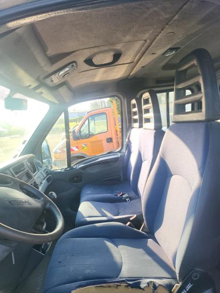 Малотоннажный самосвал Iveco 35C12: фото 7