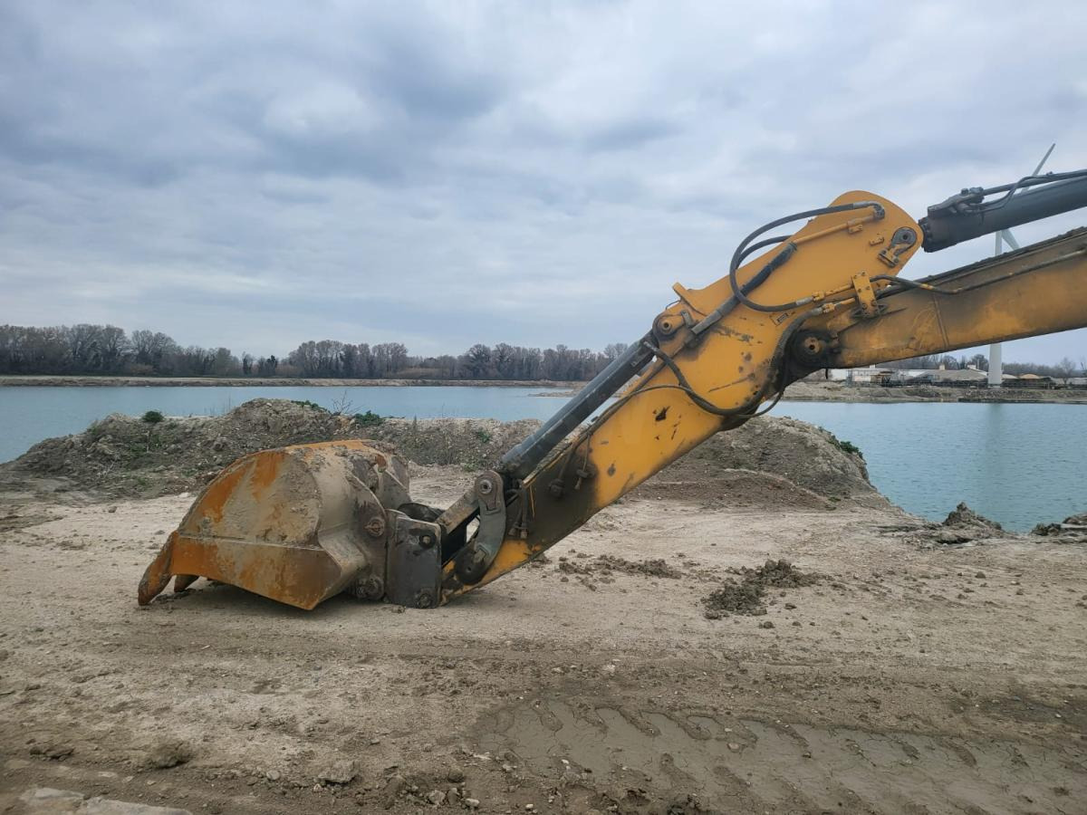 Гусеничный экскаватор Liebherr R934B HDS: фото 12