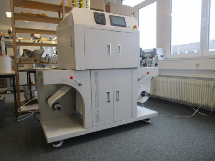 DIGITAL ETIKETTENDRUCKMASCHINE VP320C BIZPRESS 13R - Печатное оборудование: фото 5 DIGITAL ETIKETTENDRUCKMASCHINE VP320C BIZPRESS 13R - Печатное оборудование: фото 5