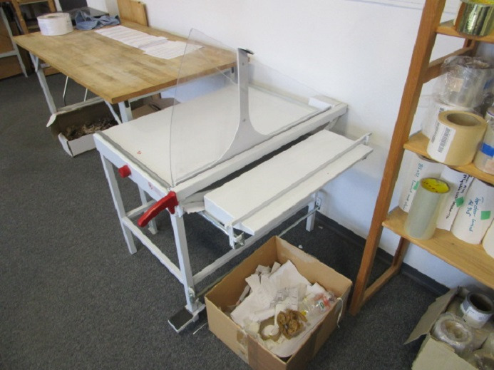 HEBELSCHNEIDER IDEAL 1080 - Бумагорезательная машина: фото 1 HEBELSCHNEIDER IDEAL 1080 - Бумагорезательная машина: фото 1