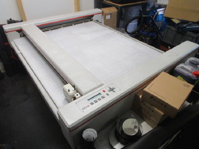 SCHNEIDEPLOTTER ZÜND P-1200 PLUS - Бумагорезательная машина: фото 1 SCHNEIDEPLOTTER ZÜND P-1200 PLUS - Бумагорезательная машина: фото 1