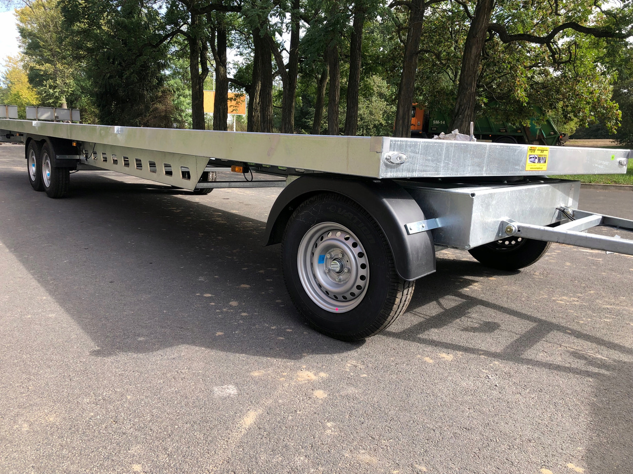 PRZYCZEPA OBROTNICA PLATFORMA 8m 3500 KG / TURNTABLE PLATFORM TRAILER 8m 3500 KG - Прицеп бортовой/ Платформа: фото 5 PRZYCZEPA OBROTNICA PLATFORMA 8m 3500 KG / TURNTABLE PLATFORM TRAILER 8m 3500 KG - Прицеп бортовой/ Платформа: фото 5