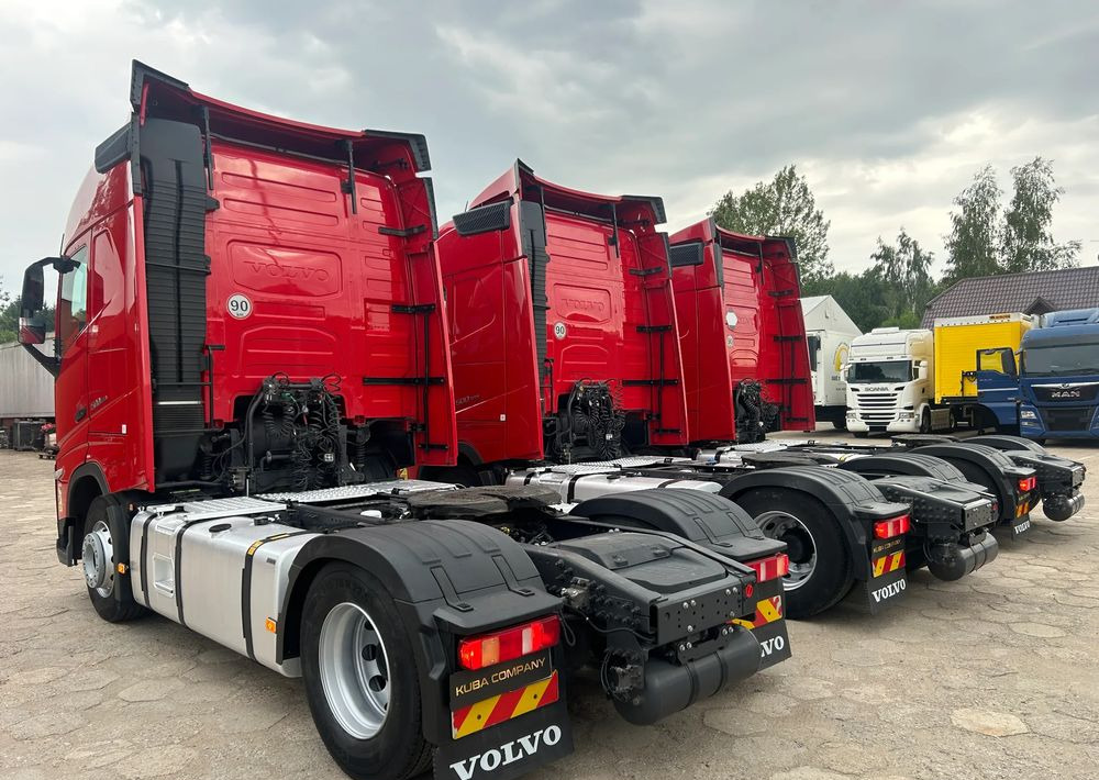 Volvo FH 500 I-SAVE / KLIMA POSTOJOWA / STANDARD / 3 SZTUKI !! - Тягач: фото 4 Volvo FH 500 I-SAVE / KLIMA POSTOJOWA / STANDARD / 3 SZTUKI !! - Тягач: фото 4
