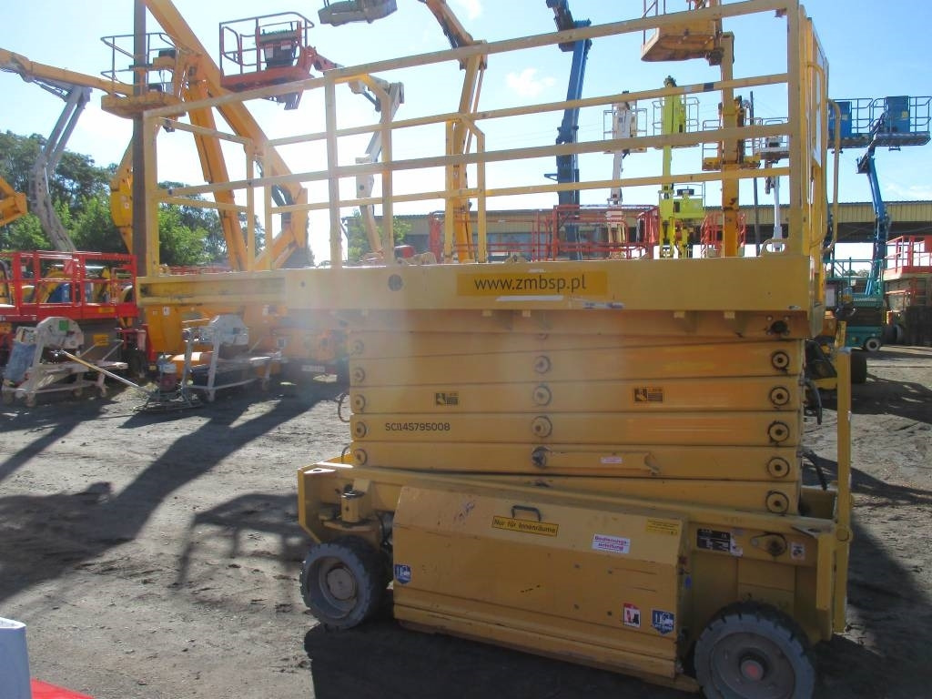 Ножничный подъемник HAB S142-12E2WD: фото 6 Ножничный подъемник HAB S142-12E2WD: фото 6