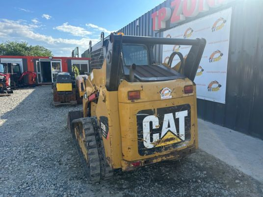 Caterpillar 259 B - 3 High Flow à 28500 € HT - Мини-погрузчик с бортовым поворотом: фото 4 Caterpillar 259 B - 3 High Flow à 28500 € HT - Мини-погрузчик с бортовым поворотом: фото 4