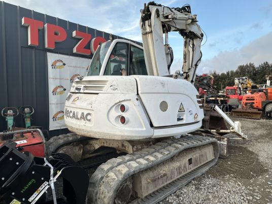 Mecalac 714MC à 29 900 € HT - Гусеничный экскаватор: фото 1 Mecalac 714MC à 29 900 € HT - Гусеничный экскаватор: фото 1