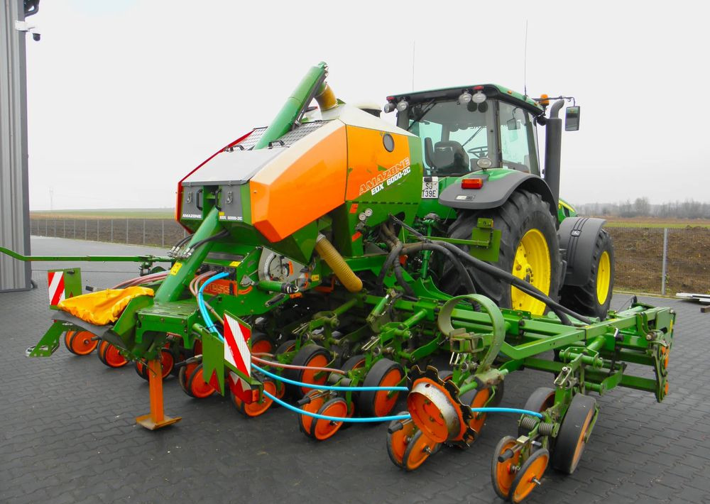 Amazone EDX 6000-2C Xpress 8 rzedowy, Nie Malowany, Stan Bardzo Dobry - Сеялка: фото 1 Amazone EDX 6000-2C Xpress 8 rzedowy, Nie Malowany, Stan Bardzo Dobry - Сеялка: фото 1