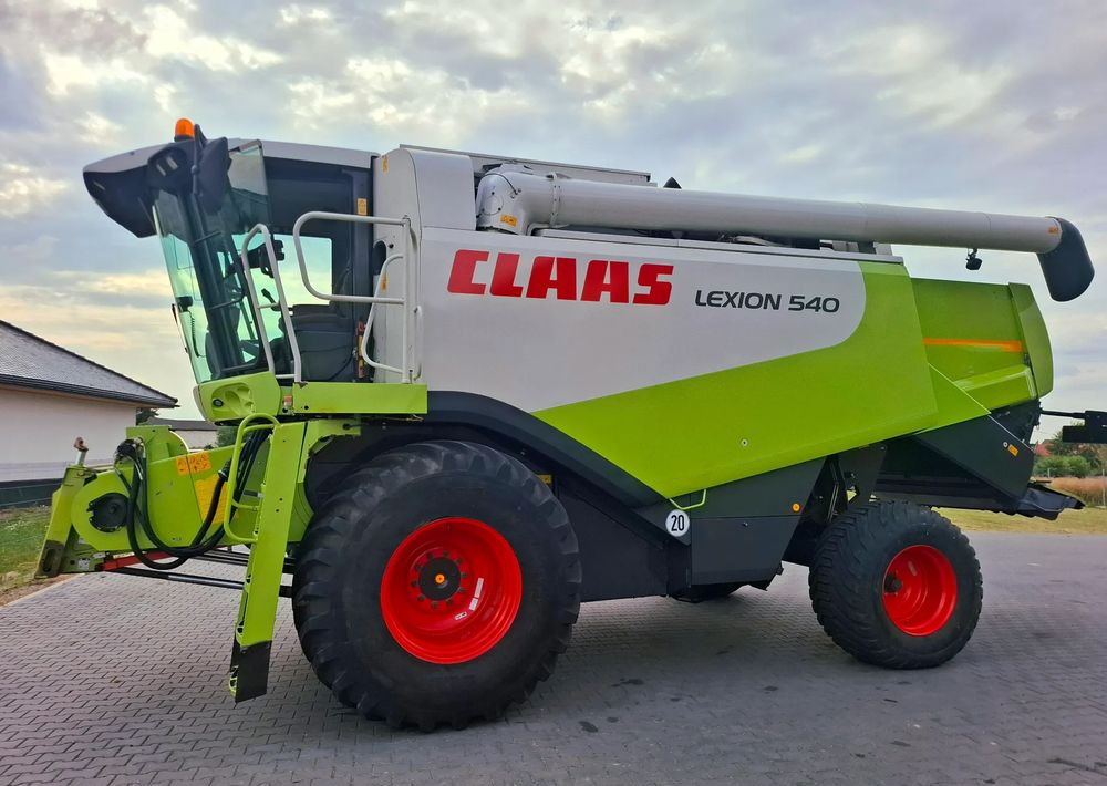 Claas Lexion 540 heder 6.6 m, Nie Malowany, Stan Bardzo Dobry - Зерноуборочный комбайн: фото 2 Claas Lexion 540 heder 6.6 m, Nie Malowany, Stan Bardzo Dobry - Зерноуборочный комбайн: фото 2