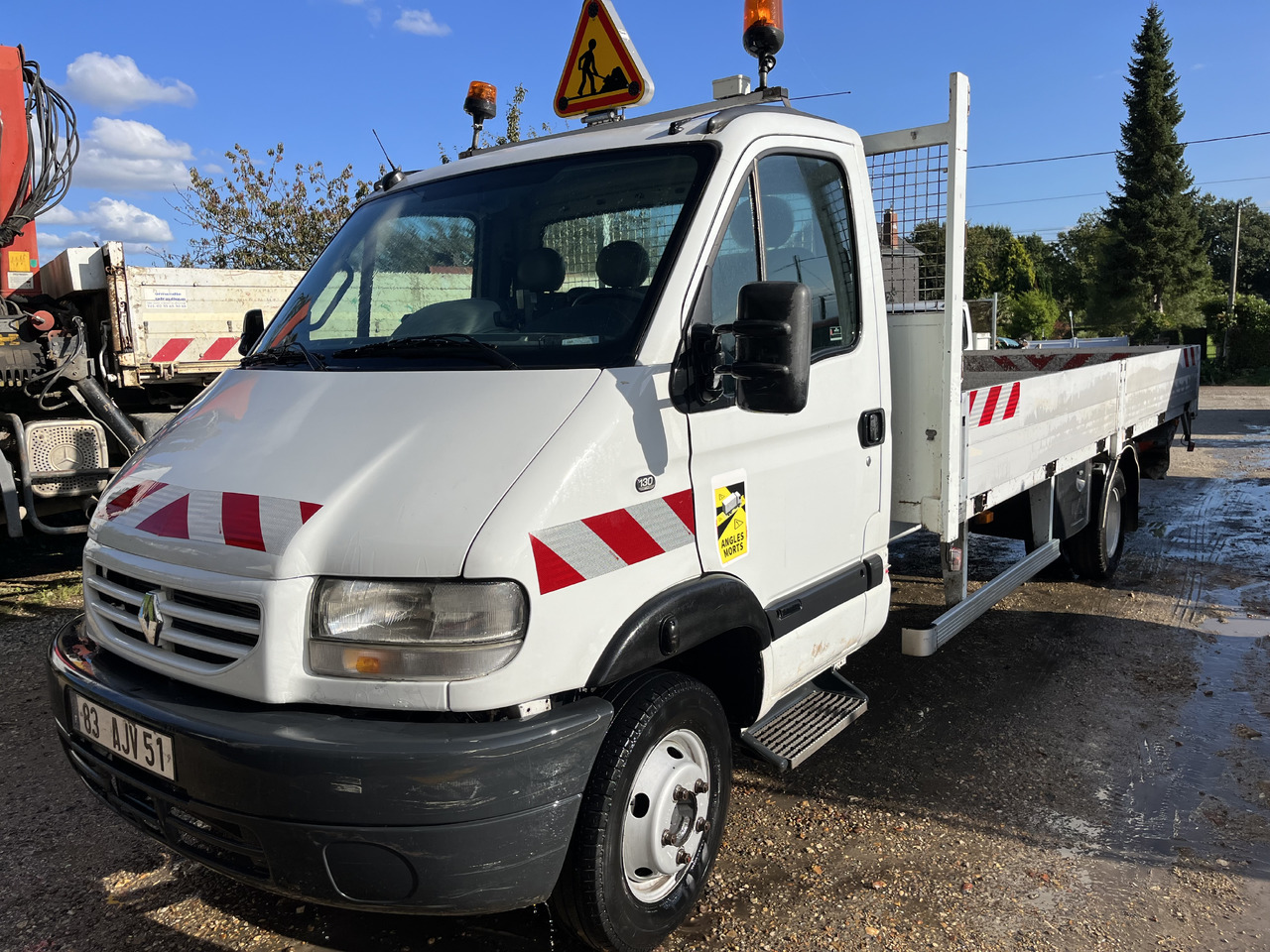 Renault Mascott 2L8 dci 130cv plateau hayon - Грузовик бортовой/ Платформа: фото 1 Renault Mascott 2L8 dci 130cv plateau hayon - Грузовик бортовой/ Платформа: фото 1