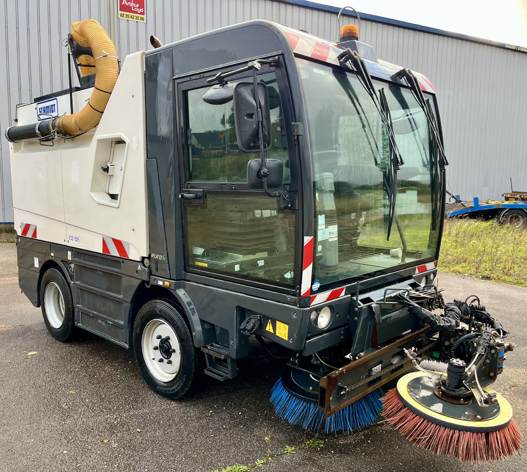 SCHMIDT Cs556 cs500 compact 400 - Подметально-уборочная машина: фото 1 SCHMIDT Cs556 cs500 compact 400 - Подметально-уборочная машина: фото 1