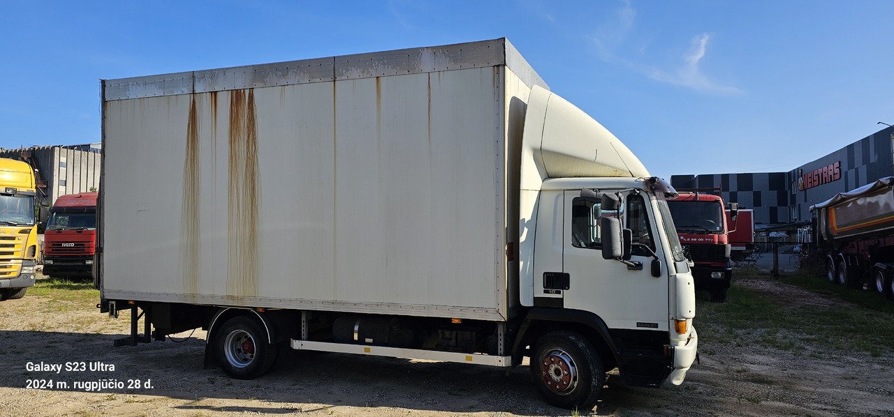 Грузовик с закрытым кузовом DAF 45.160: фото 15