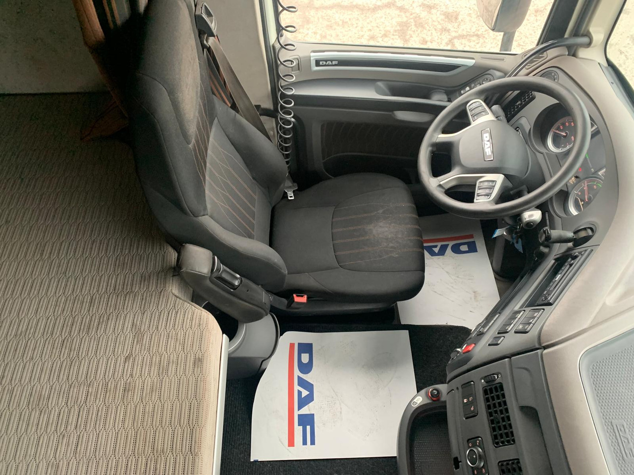Тягач DAF XF480FT Push Floor Hydraulics: фото 18