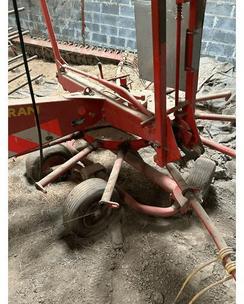 AGRAM 484 - Сеноворошилка: фото 2 AGRAM 484 - Сеноворошилка: фото 2