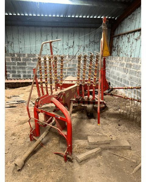 AGRAM 484 - Сеноворошилка: фото 1 AGRAM 484 - Сеноворошилка: фото 1