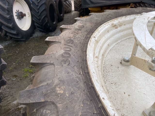 ALLIANCE 300/95R46 - Колесо для Сельскохозяйственной техники: фото 3 ALLIANCE 300/95R46 - Колесо для Сельскохозяйственной техники: фото 3