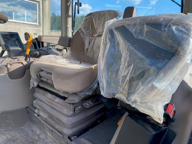 Трактор JOHN DEERE 6130R: фото 10 Трактор JOHN DEERE 6130R: фото 10