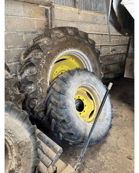 JOHN DEERE 6230 - Трактор: фото 3 JOHN DEERE 6230 - Трактор: фото 3