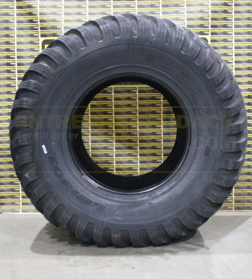 LEAO LBI301 850/50R30.5 – Steel-reinforced radial tire for agricultural trailers - Сельскохозяйственный прицеп: фото 3 LEAO LBI301 850/50R30.5 – Steel-reinforced radial tire for agricultural trailers - Сельскохозяйственный прицеп: фото 3