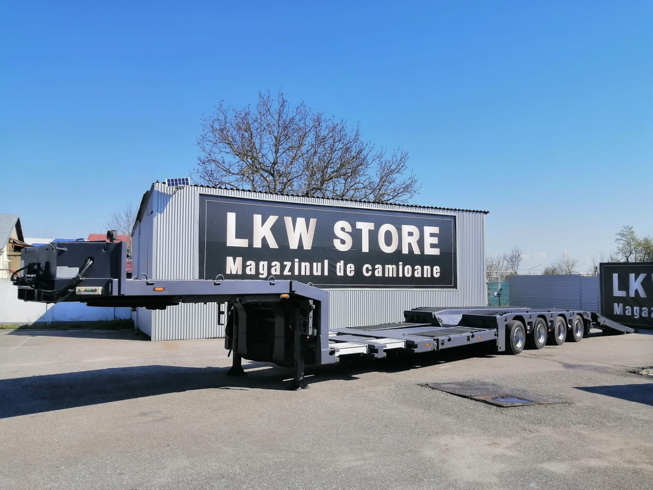 Langendorf Trailer-Tiefbett, 4 Axe, 59 to, extension, TOP !!! - Низкорамный полуприцеп: фото 1 Langendorf Trailer-Tiefbett, 4 Axe, 59 to, extension, TOP !!! - Низкорамный полуприцеп: фото 1