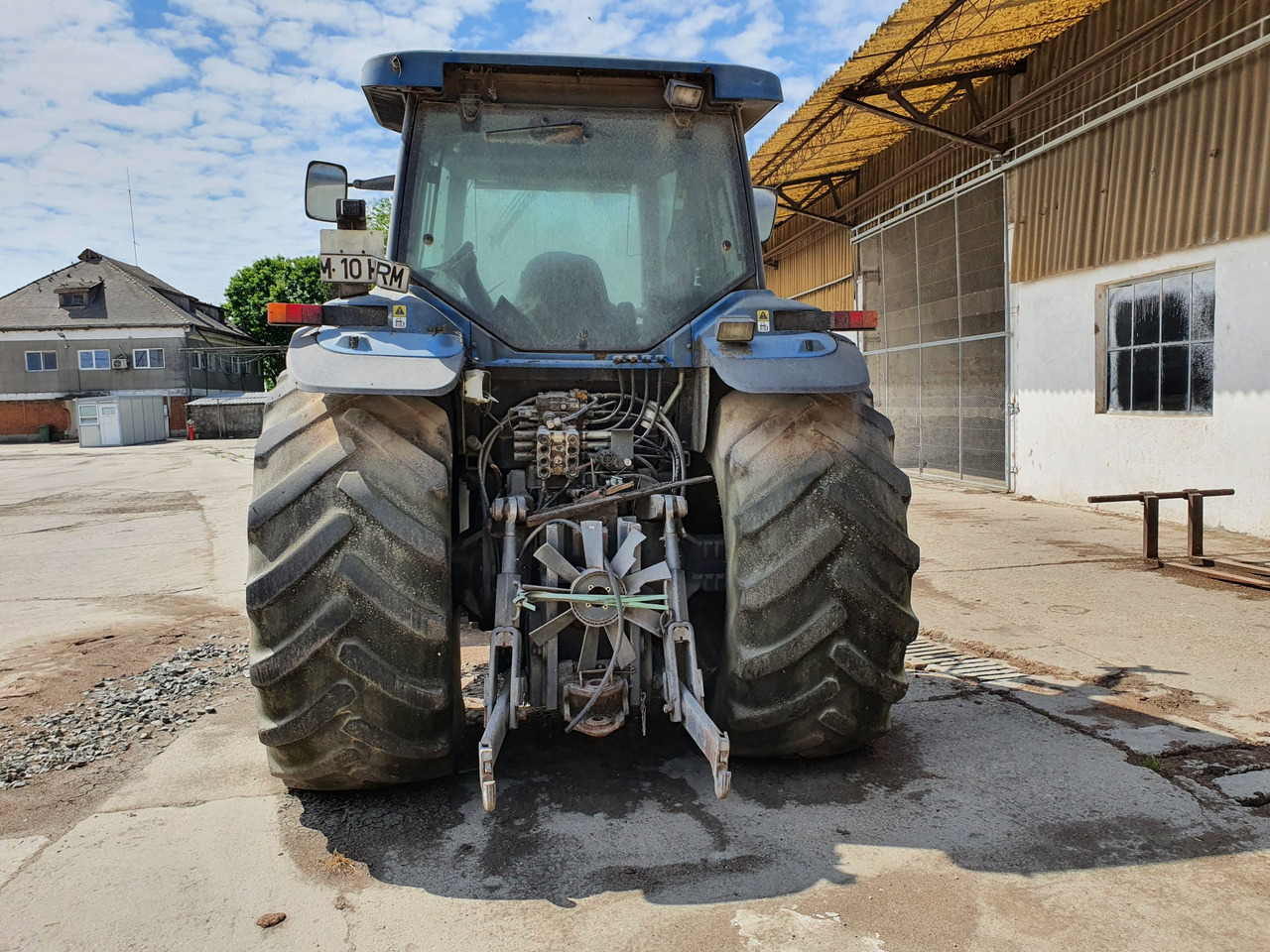 NEW HOLLAND 8970 Tractor 4×4 - Трактор: фото 4 NEW HOLLAND 8970 Tractor 4×4 - Трактор: фото 4