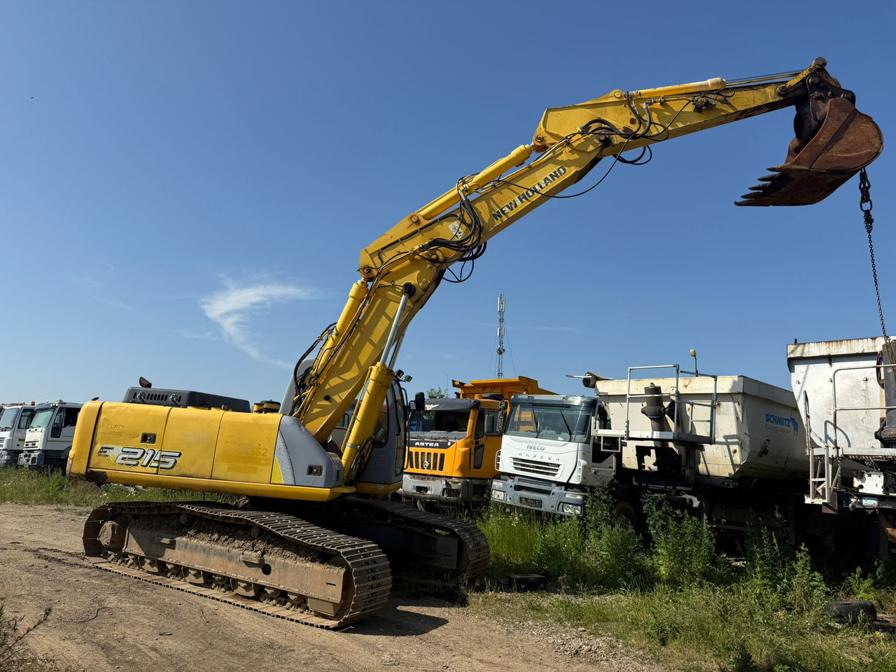 NEW HOLLAND E 215 EXCAVATOR - Гусеничный экскаватор: фото 1 NEW HOLLAND E 215 EXCAVATOR - Гусеничный экскаватор: фото 1