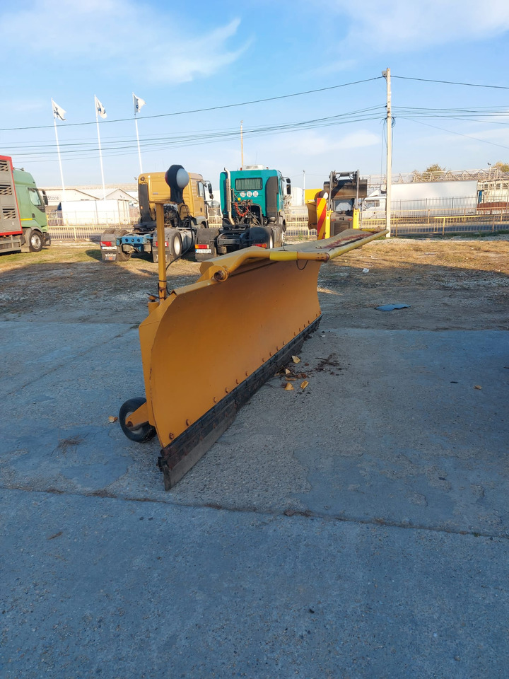 Nido Plow / Snow Blade / – Nido Universal Electrohidraulik – Sn 252 - Отвал для снега: фото 4 Nido Plow / Snow Blade / – Nido Universal Electrohidraulik – Sn 252 - Отвал для снега: фото 4