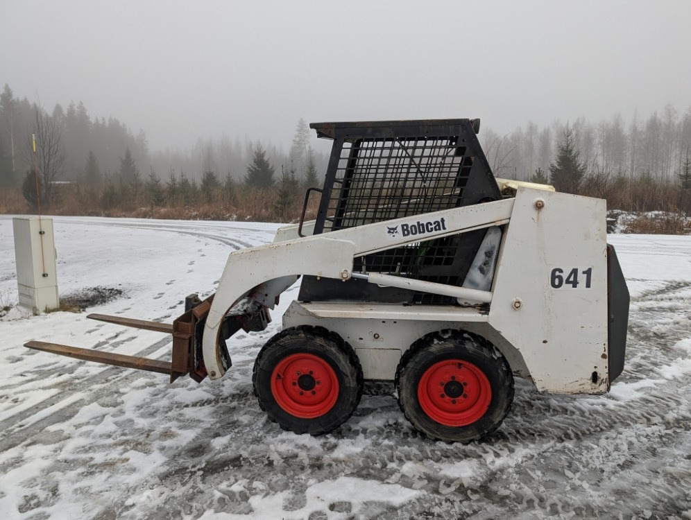 BOBCAT 641 - VIDEO - Мини-погрузчик с бортовым поворотом: фото 2 BOBCAT 641 - VIDEO - Мини-погрузчик с бортовым поворотом: фото 2