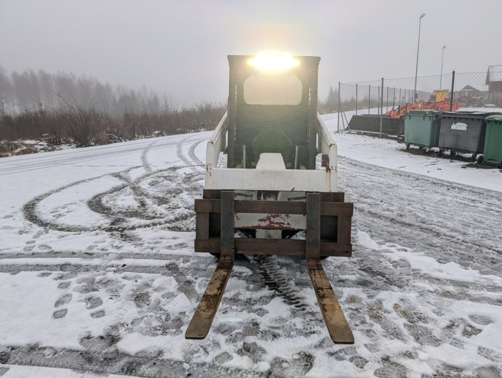 BOBCAT 641 - VIDEO - Мини-погрузчик с бортовым поворотом: фото 5 BOBCAT 641 - VIDEO - Мини-погрузчик с бортовым поворотом: фото 5