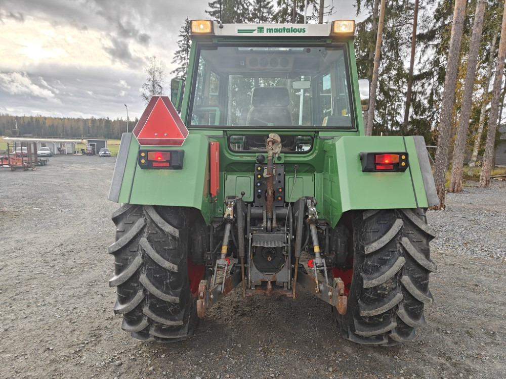 FENDT Farmer 312LSA Turbomatik - Трактор: фото 3 FENDT Farmer 312LSA Turbomatik - Трактор: фото 3
