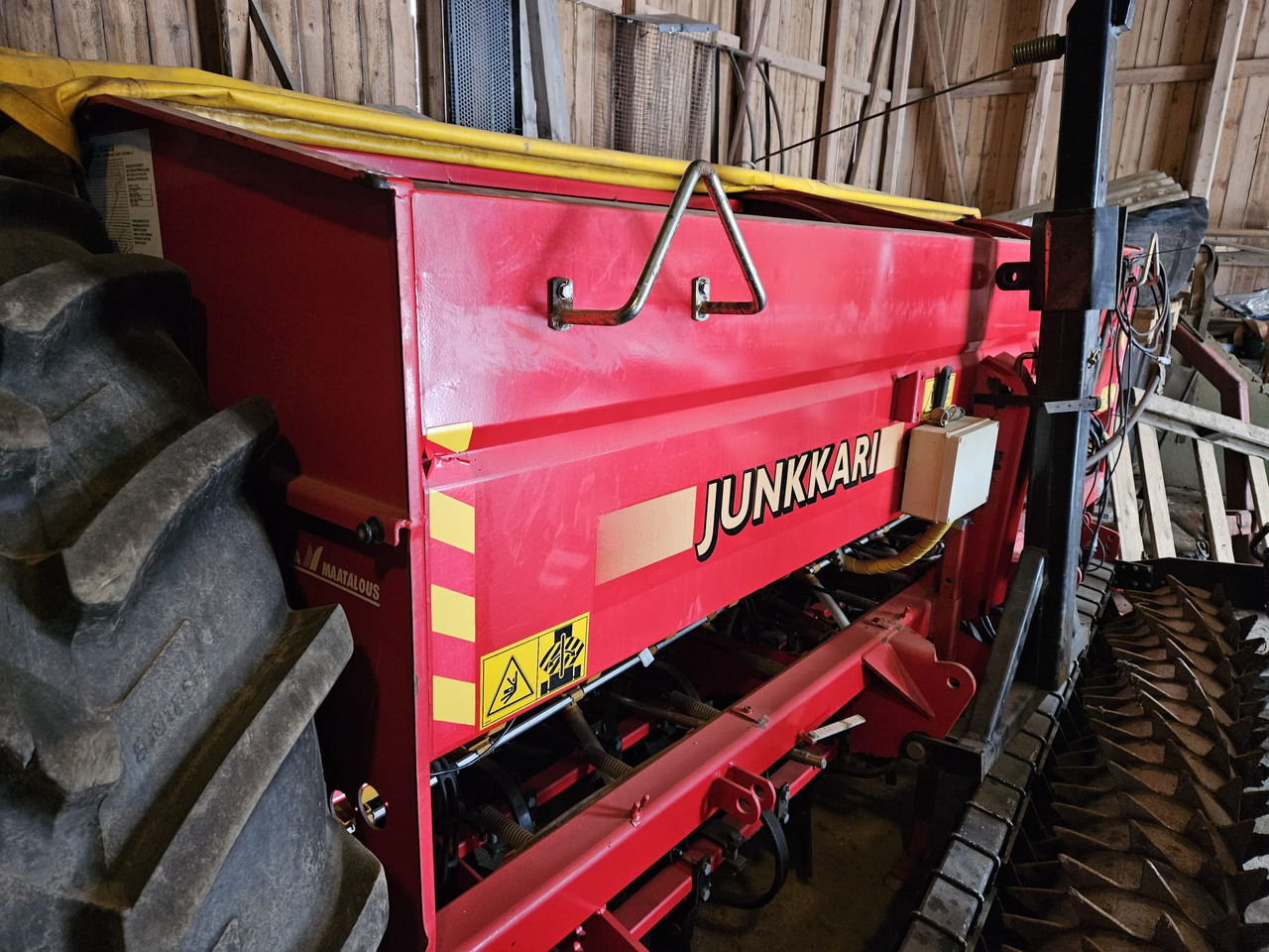 Junkkari Simulta 3000T kiekkovantaat takana - Посевной комплекс: фото 2 Junkkari Simulta 3000T kiekkovantaat takana - Посевной комплекс: фото 2